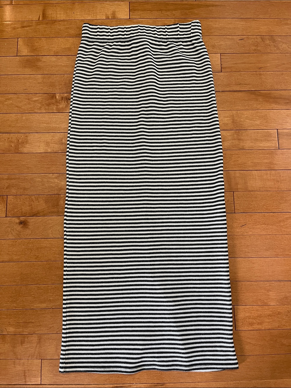New without tags Primark Black & White Striped Maxi Skirt